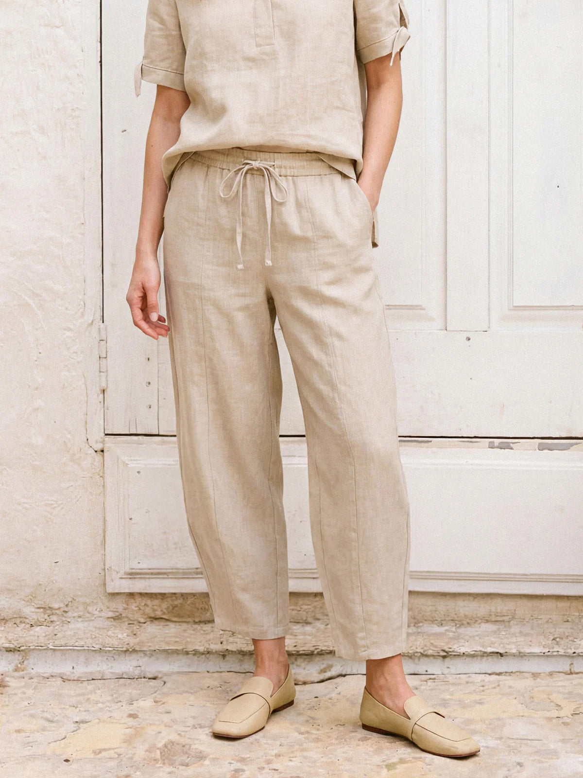 100% Linen Drawstring Waist Tapered Cropped Pants LANEY by LINTICO