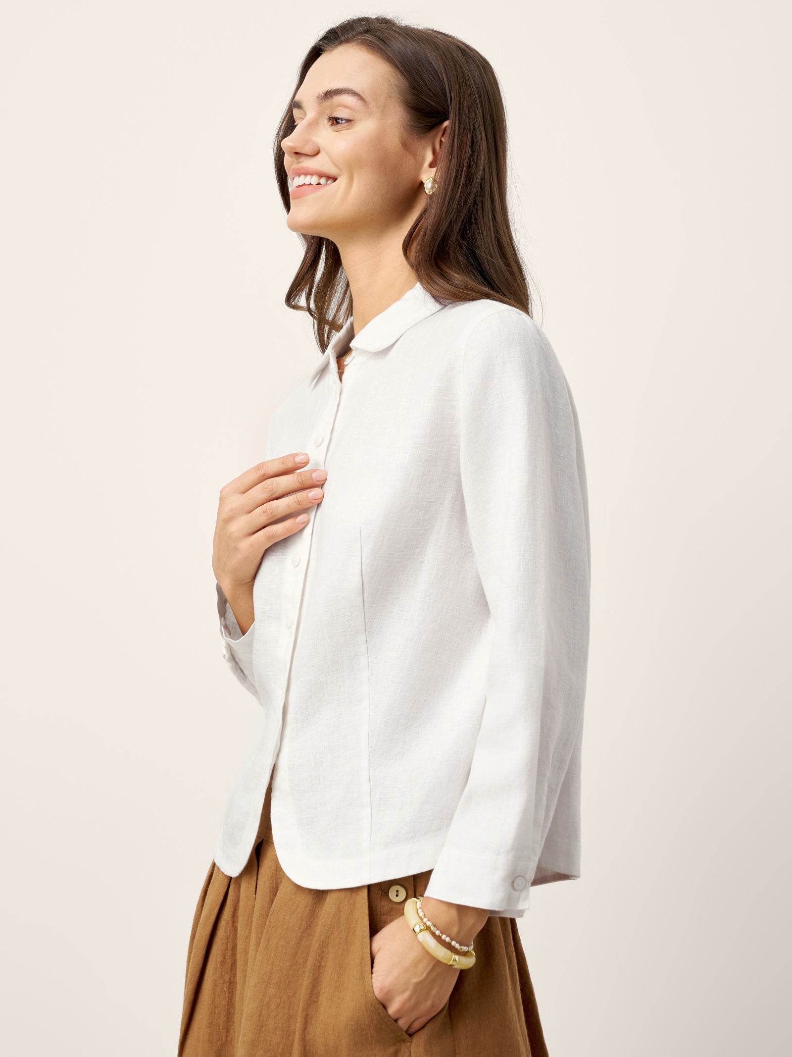100% Linen Small Collar Curved Hem Tailored Shirt AVELINE by LINTICO