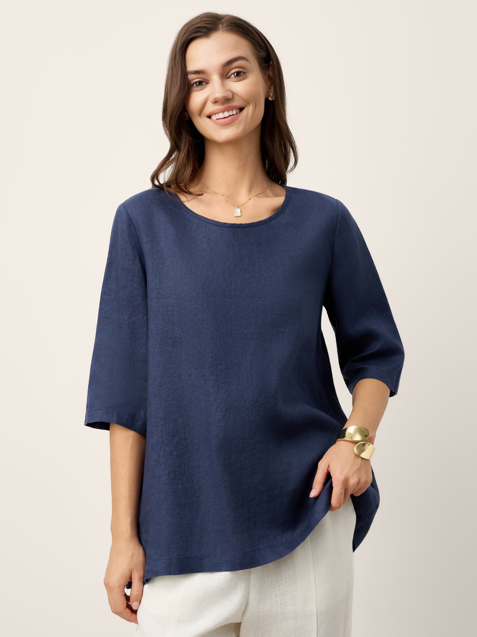 100% Linen Relaxed Back Button Top with Tab Sleeves SYLVANA by LINTICO