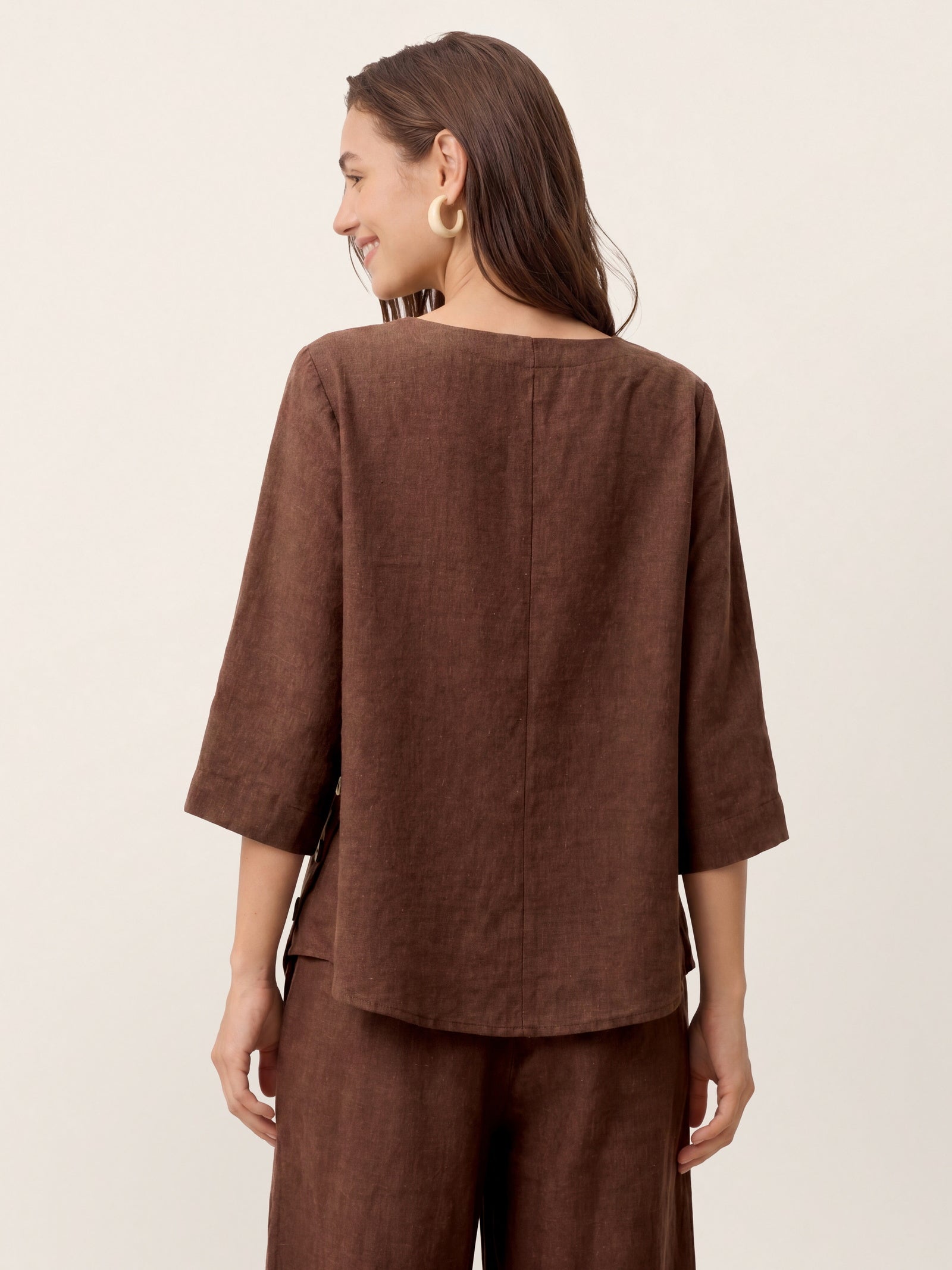 100% Linen Asymmetric-Hem Button-Trim Top NYLA by LINTICO