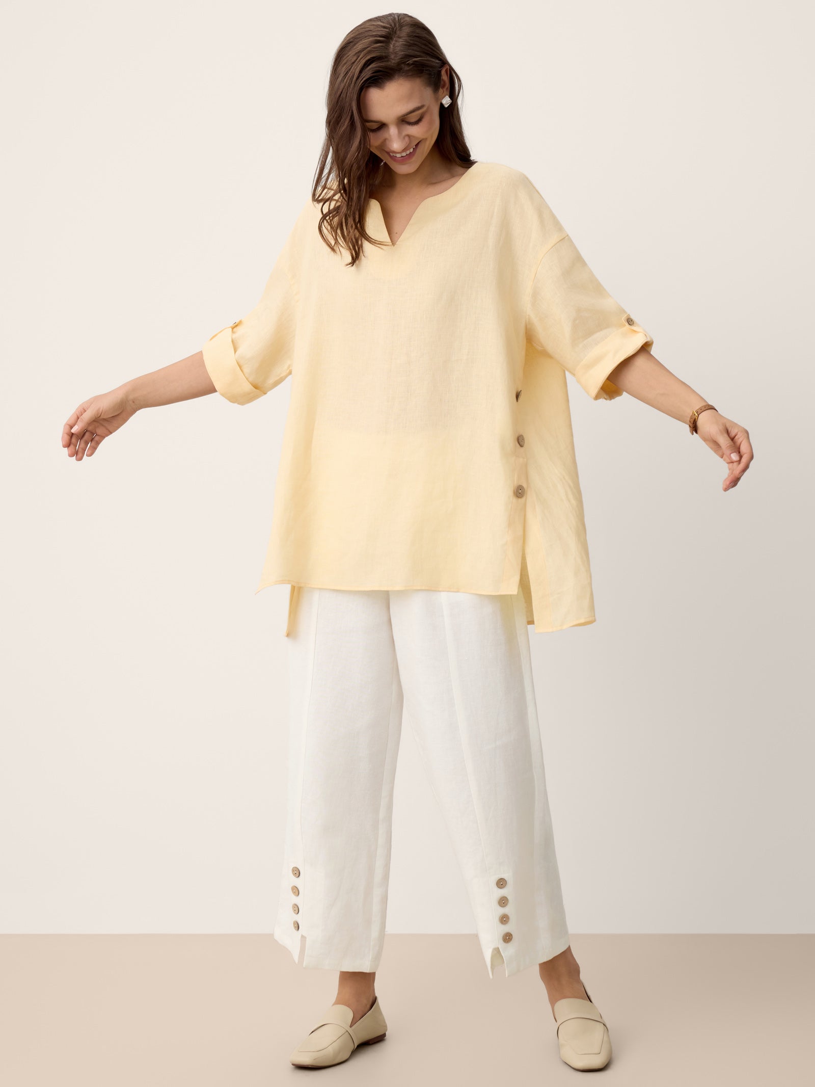 100% Linen Curved-Hem Oversized Top DAPHNEA by LINTICO