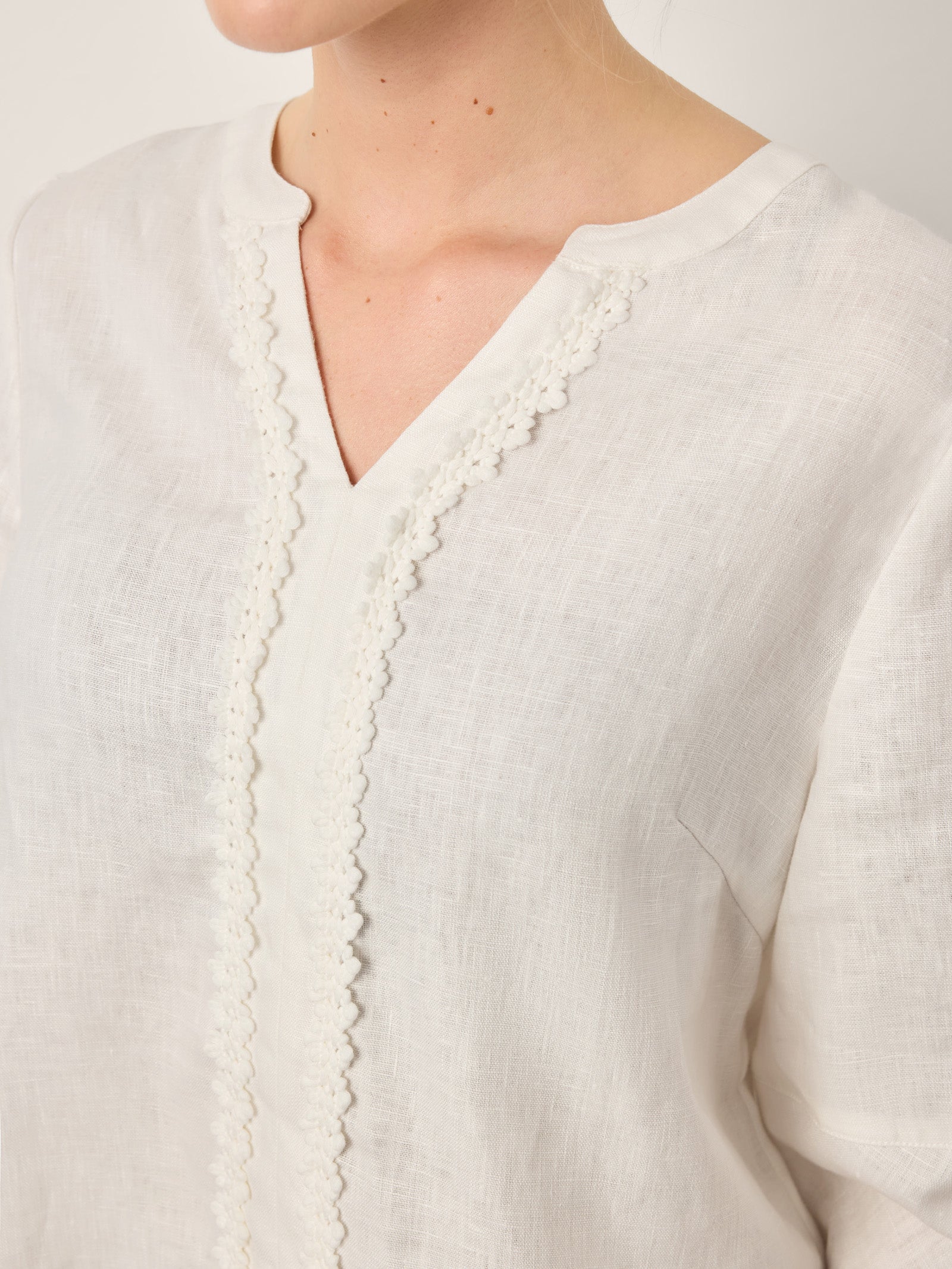 100% Linen Lace Trim Lantern Sleeve V-Neck Top LIVIAN by LINTICO