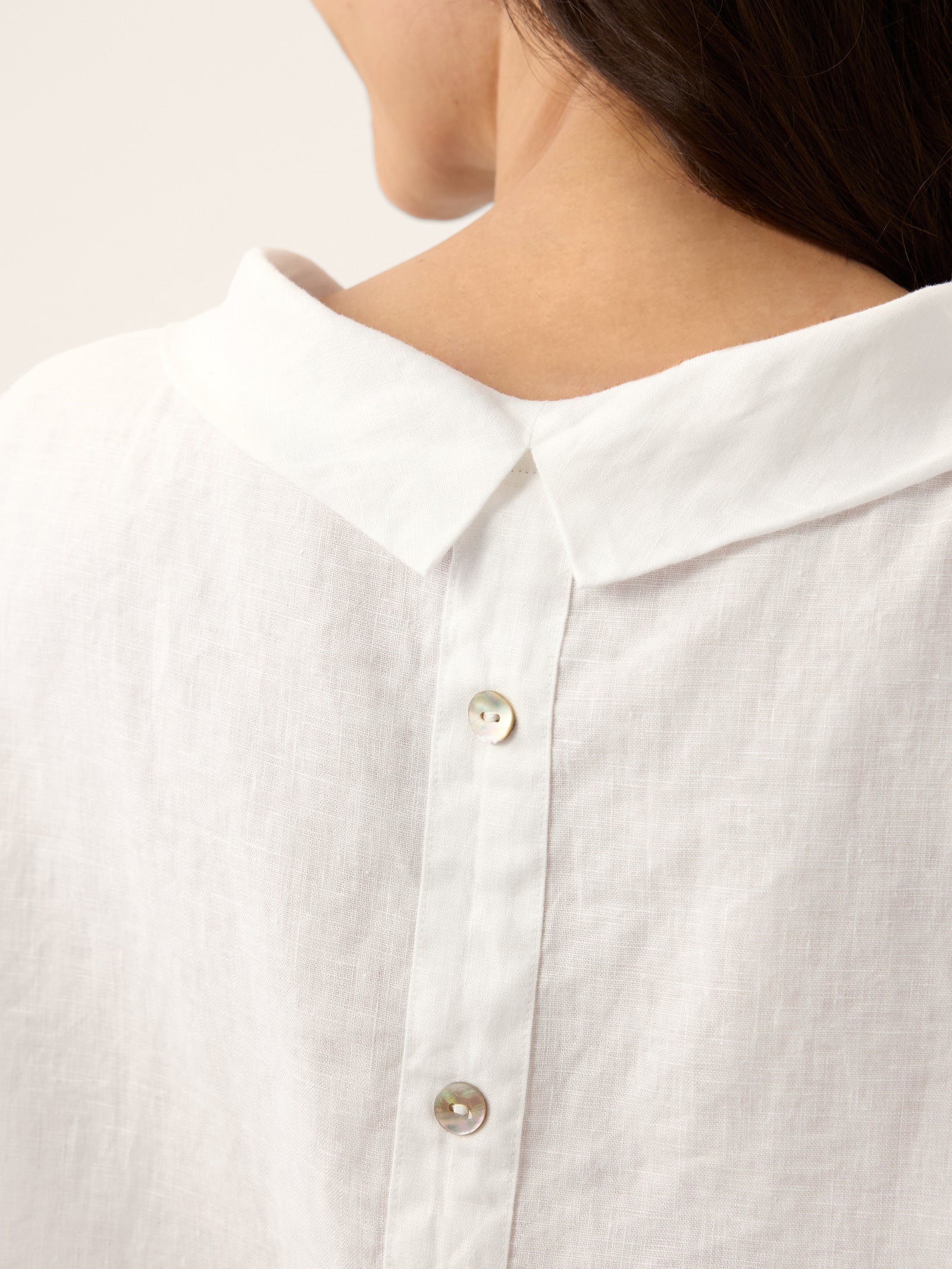 100% Linen Soft-Fold Collar Shell Button Top SABINE by LINTICO