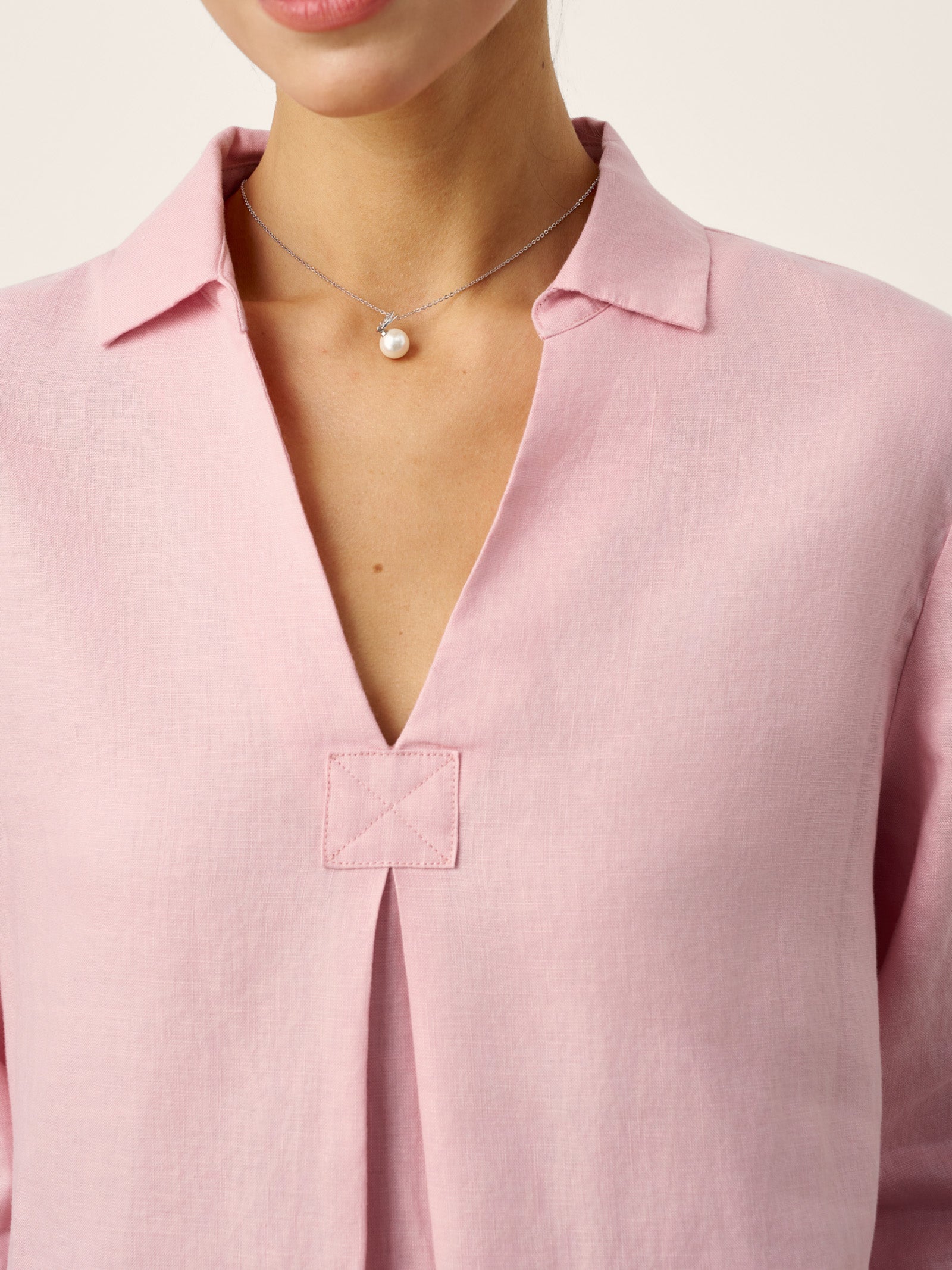 100% Linen Layered Lapel V-neck Sculpted Front Pleat Longline Top ODALYS by LINTICO