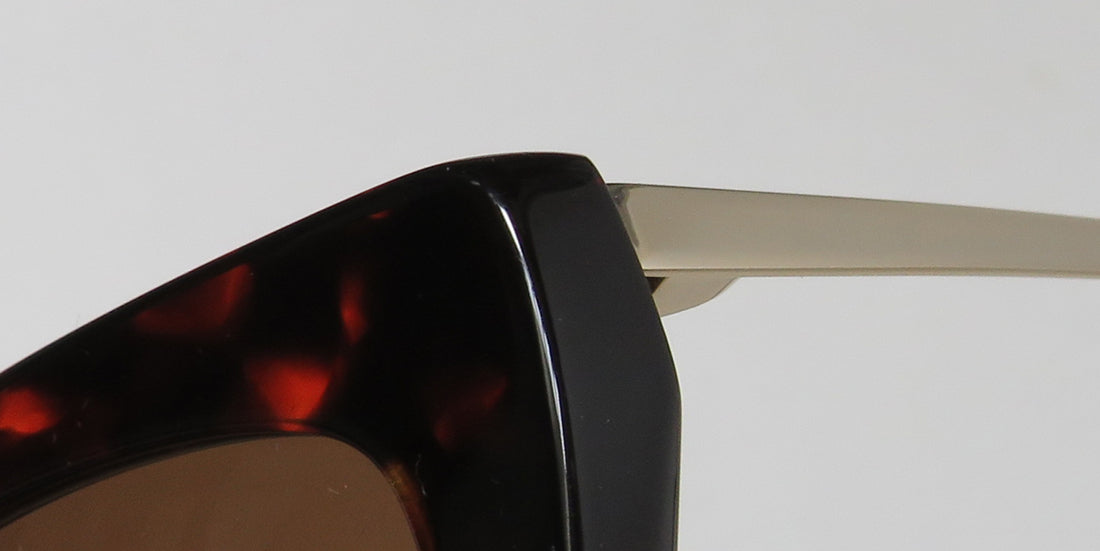 Isaac Mizrahi 30230 Sunglasses by ModaFrames