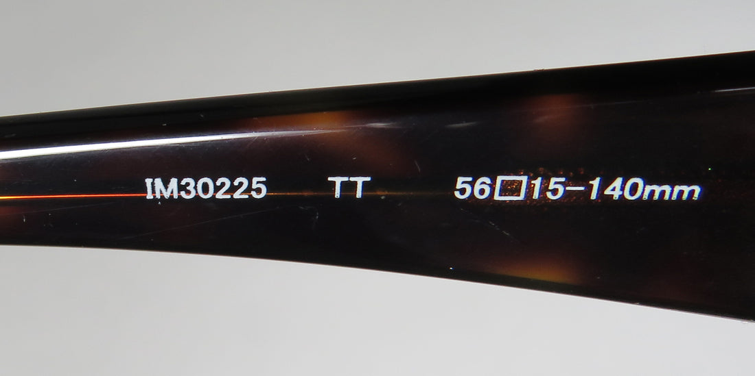 Isaac Mizrahi 30225 Sunglasses by ModaFrames