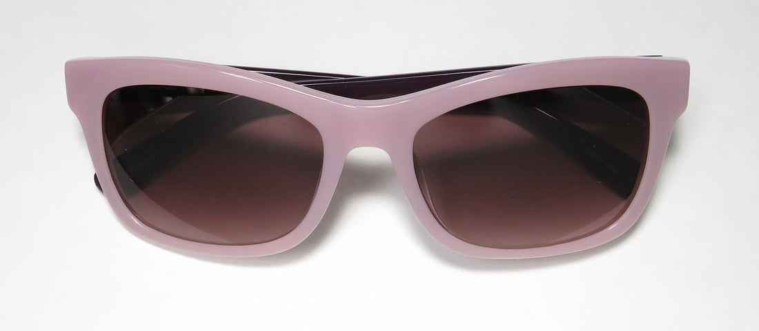 Isaac Mizrahi 30220 Sunglasses by ModaFrames