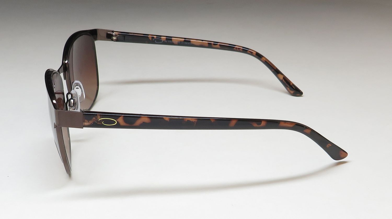 Oscar de la Renta Oscar 3043 Sunglasses by ModaFrames