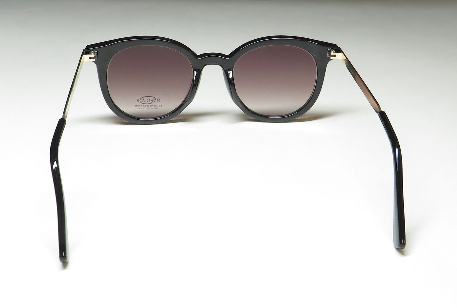 Oscar de la Renta Oscar 1289 Sunglasses by ModaFrames