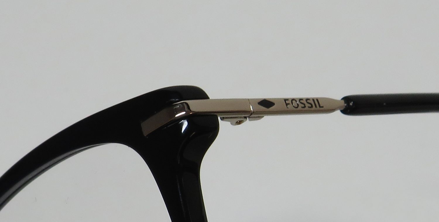 Fossil 7105 Eyeglasses by ModaFrames