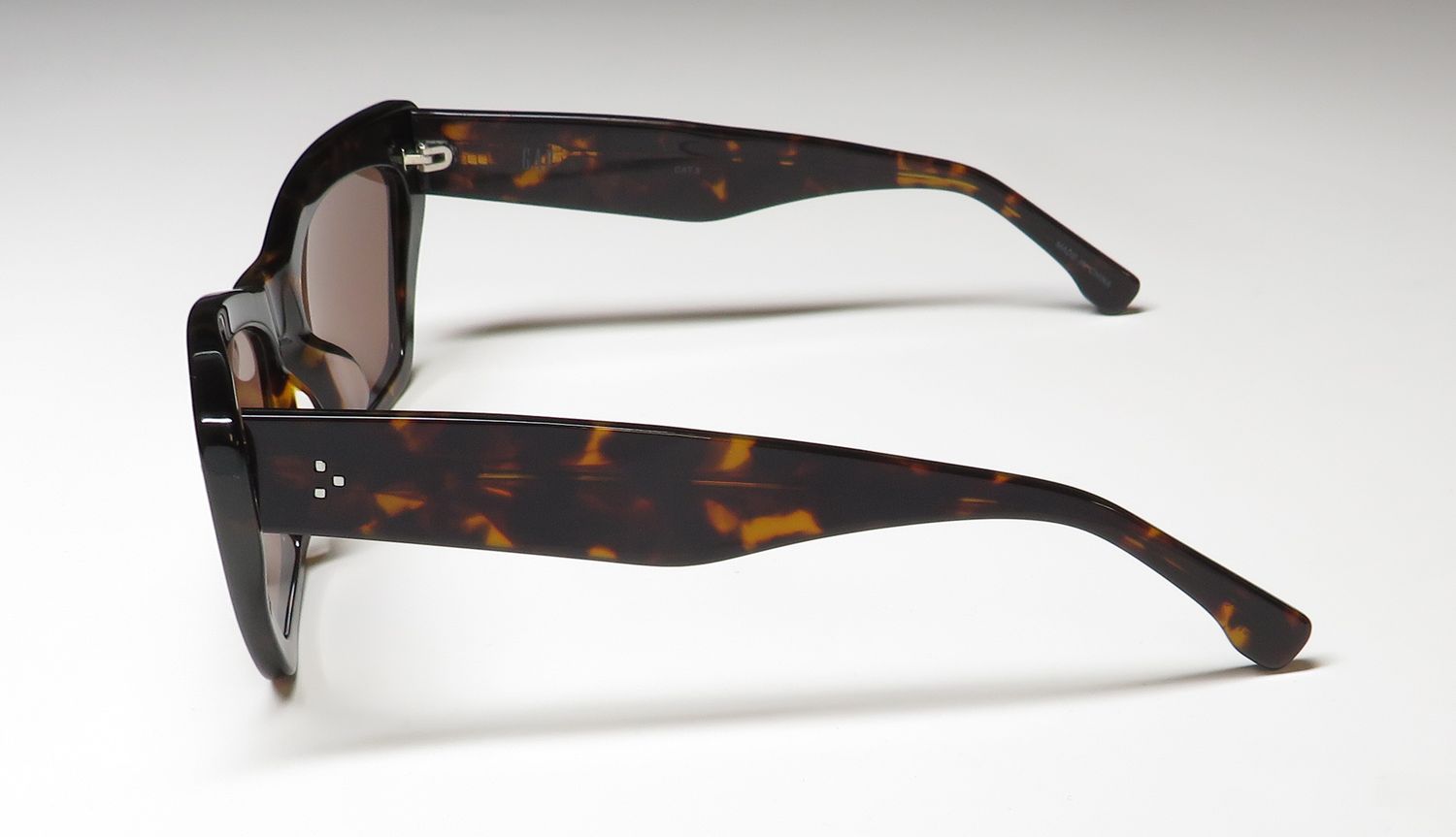 Gap Sgp011 Sunglasses by ModaFrames