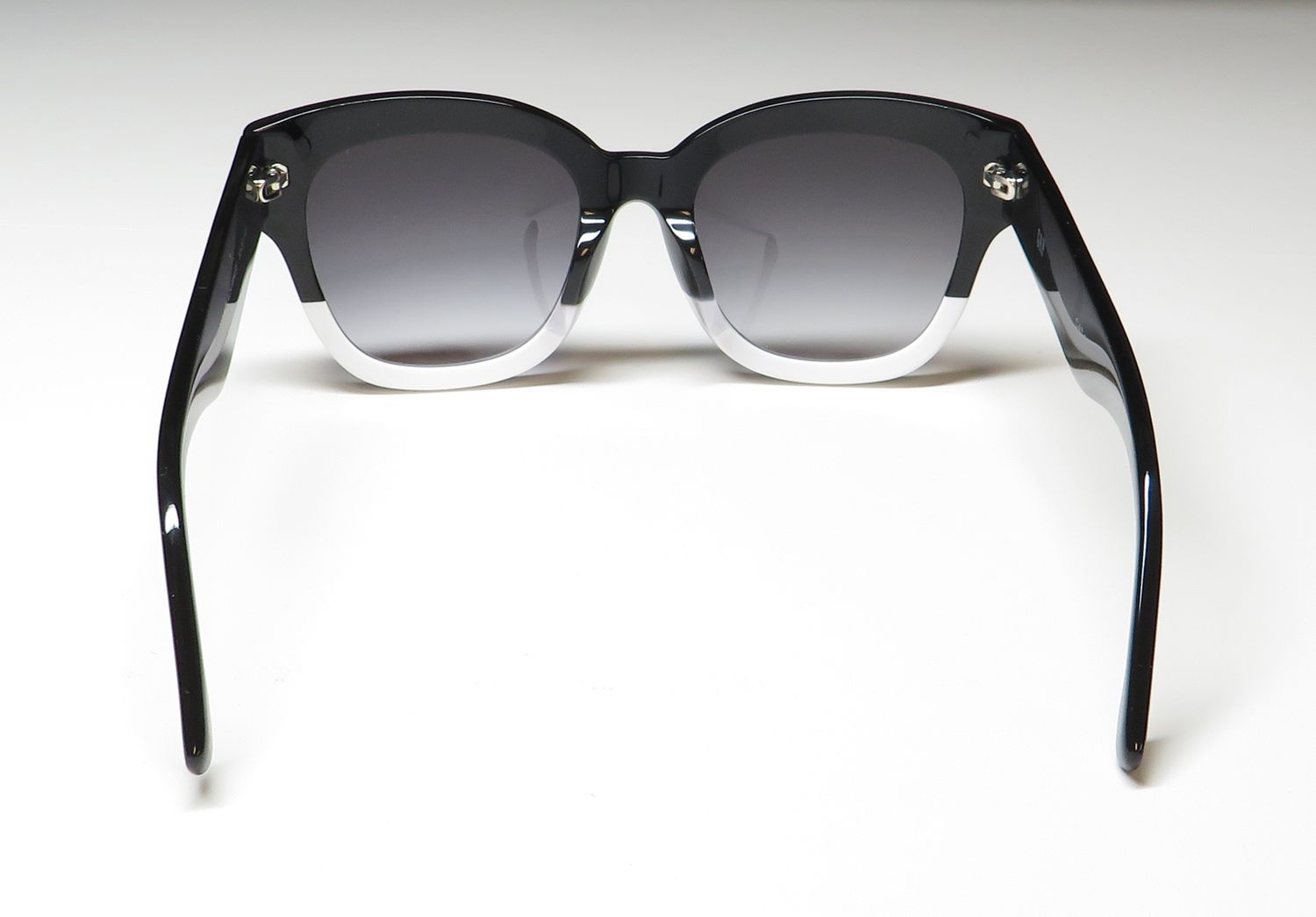 Gap Sgp010 Sunglasses by ModaFrames