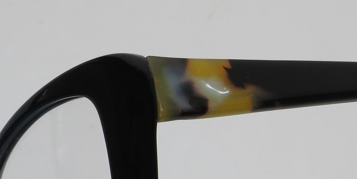 Vera Wang V384 Eyeglasses by ModaFrames