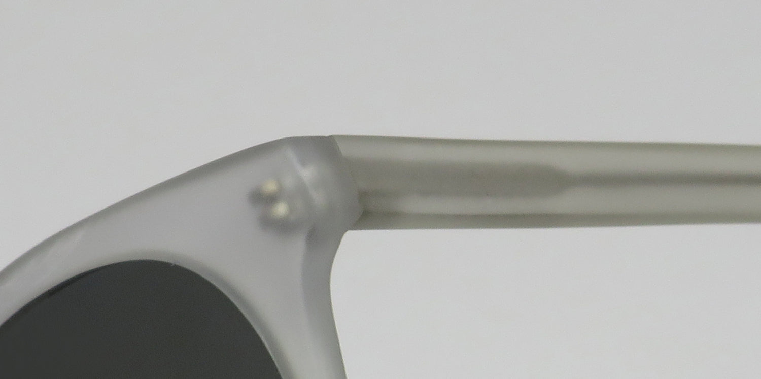 Vera Wang Shenae Sunglasses by ModaFrames