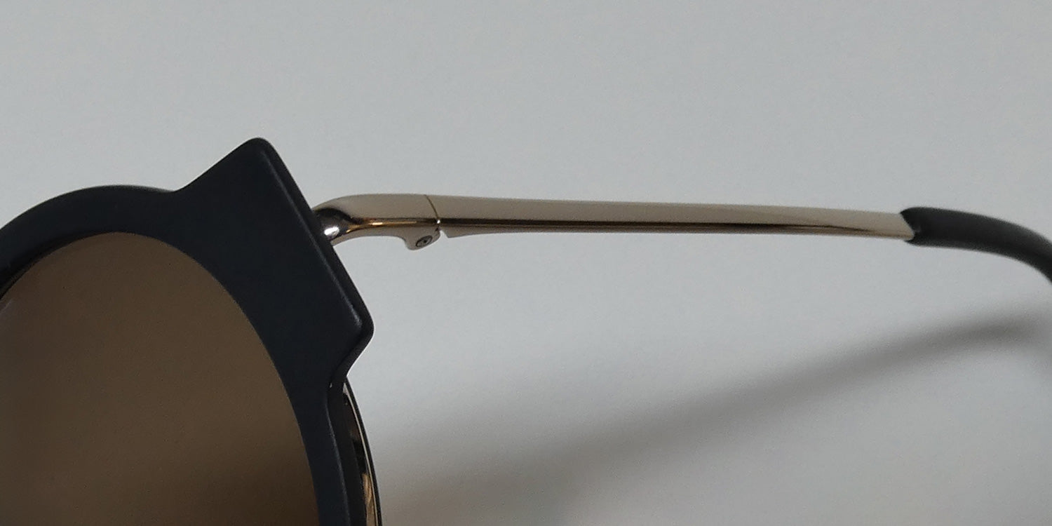 Woow Super Edgy 1 Sunglasses by ModaFrames