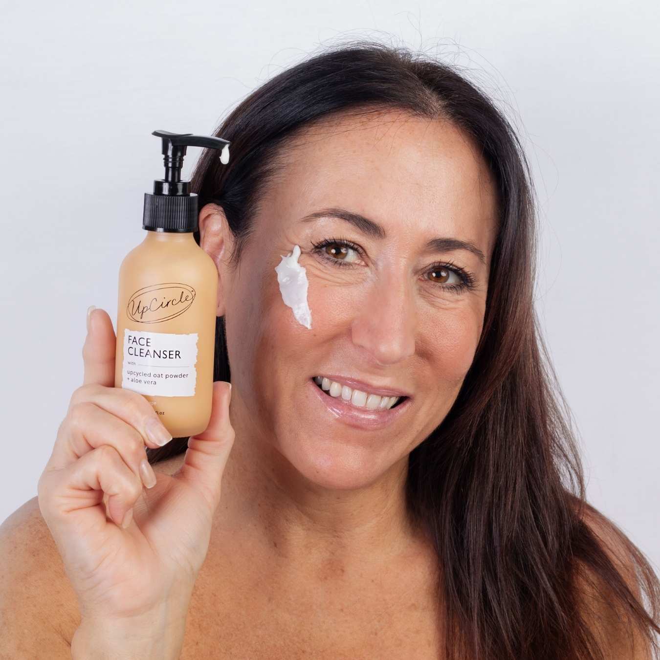 Cleansing Face Milk with Oat Powder + Aloe Vera by UpCircle