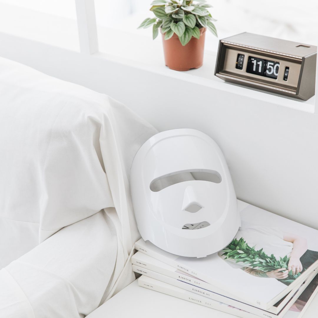 Eco Face Platinum LED Mask (Pearl White) by ECO FACE PLATINUM