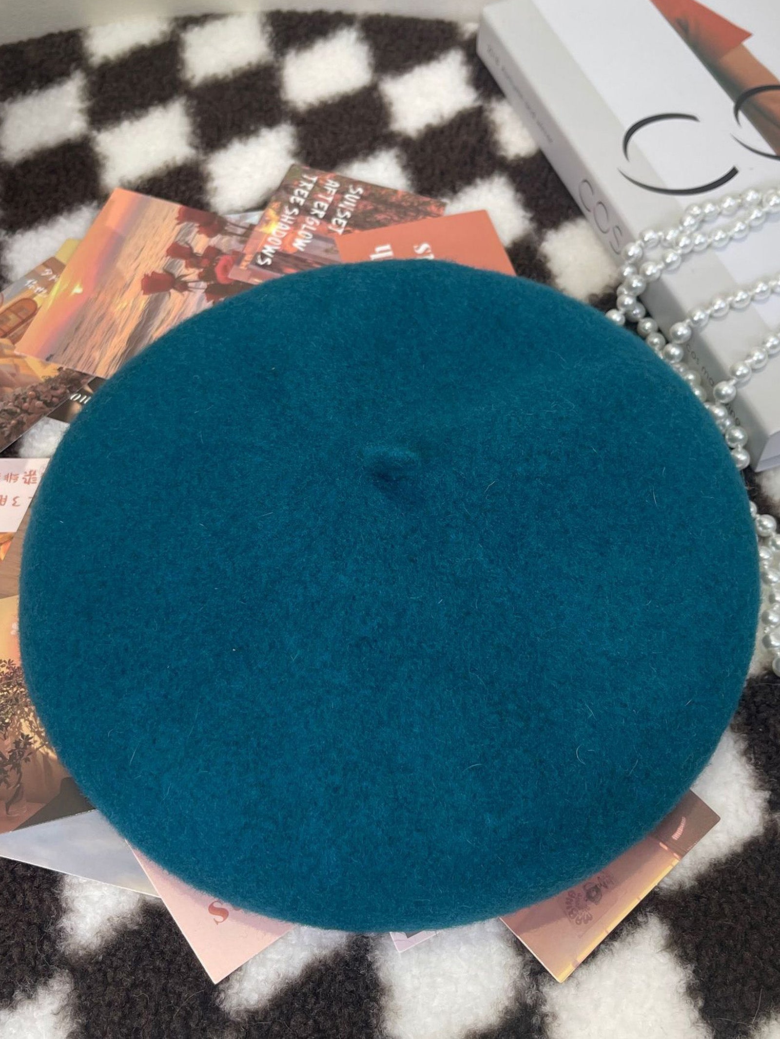 100% Wool Retro Hand-Knit Beret by LINTICO