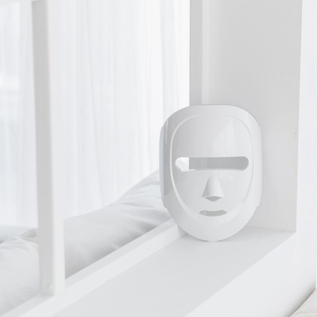 Eco Face Platinum LED Mask (Pearl White) by ECO FACE PLATINUM