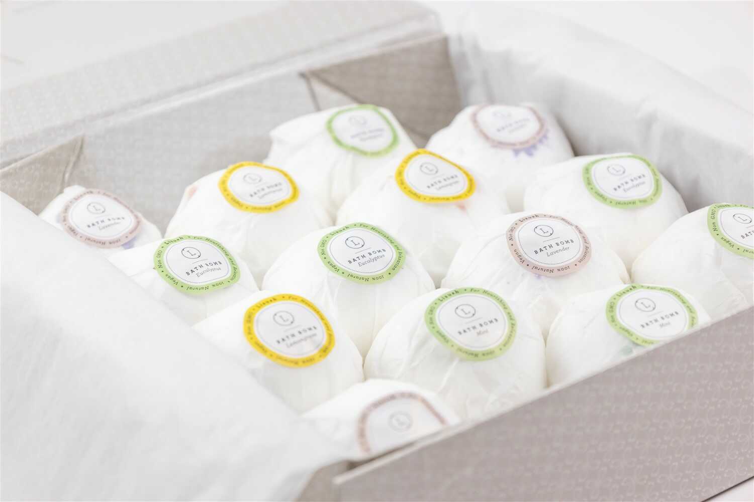 Bulk - 100 Natural Vegan Mix scents Bath Bombs - White by Lizush