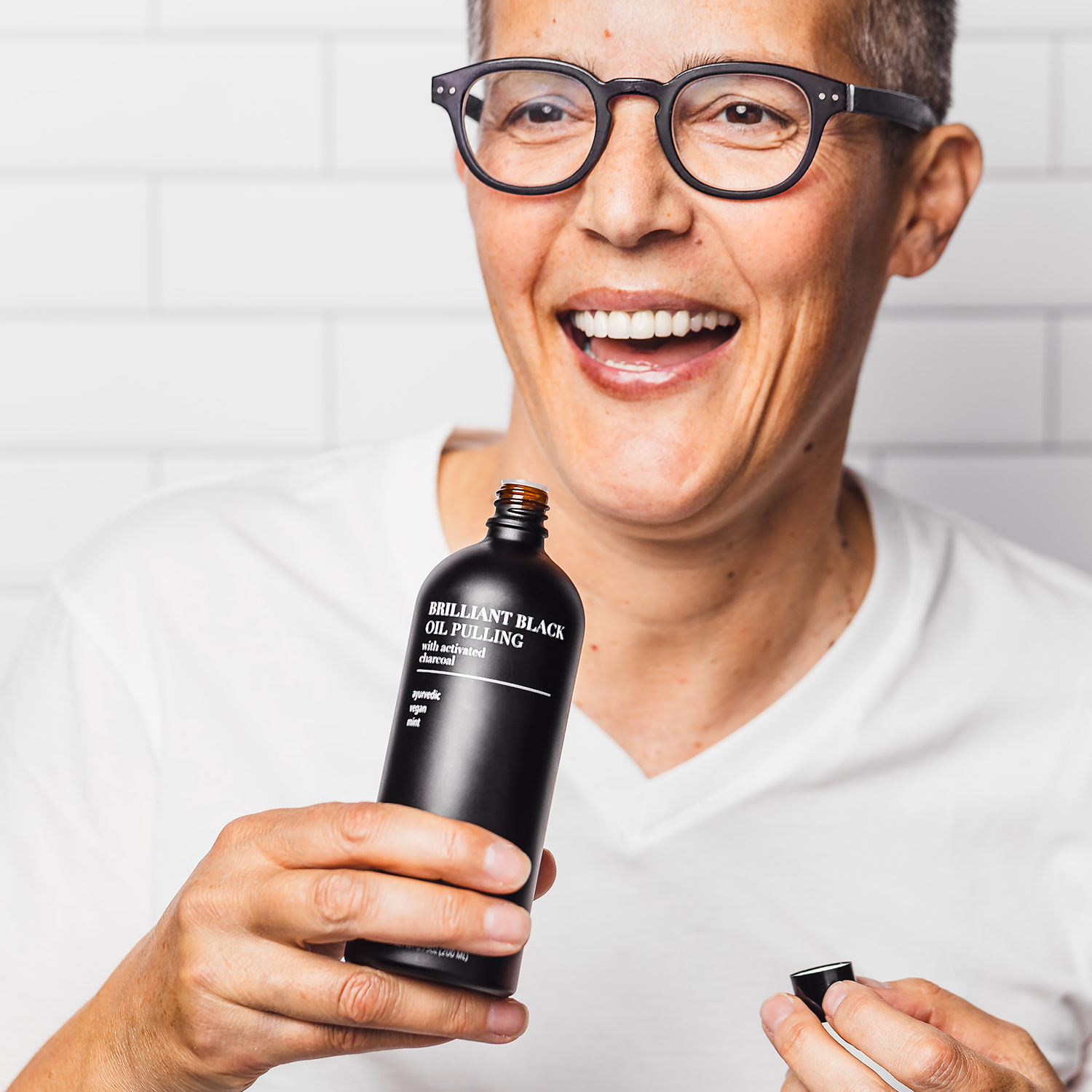 Brilliant Black® Oil Pulling – Ayurvedic Mouthwash for Teeth Whitening, Detox & Gum Health by Terra & Co.