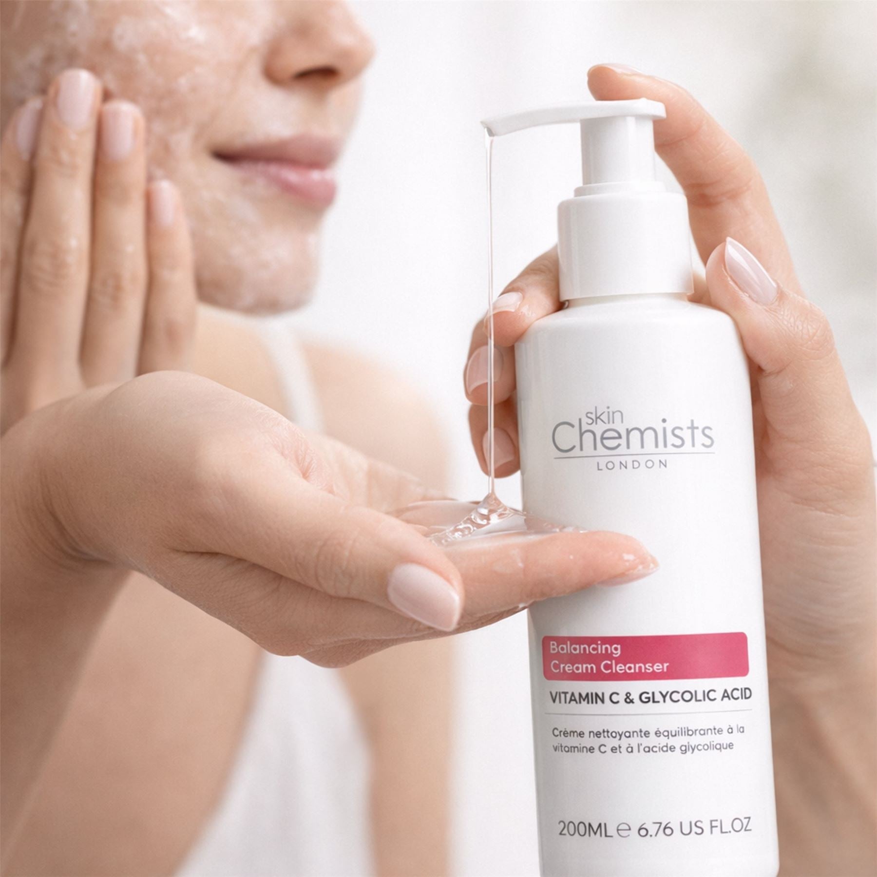 Balancing Vitamin C & Glycolic Acid Cream Cleanser 200ml by skinChemists US