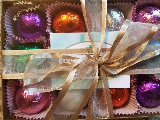 Gift Set with 12 Best Sellers 1.6 oz bath bombs, foil wrapped, great for dry skin, perfect for gift giving or keeping for yourself by Spa Pure