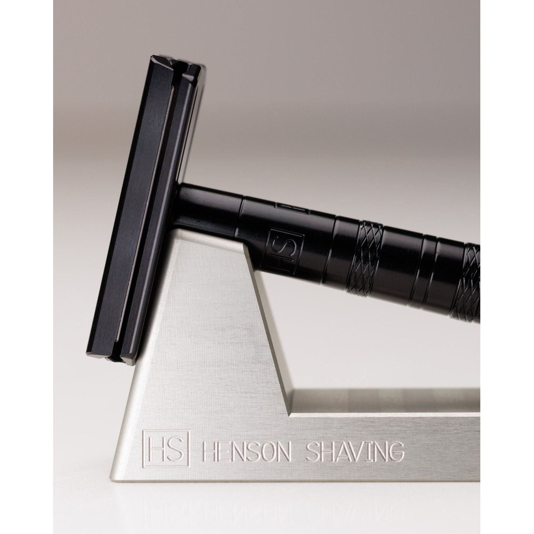 Henson Shaving Razor Stand by Pasteur Pharmacy