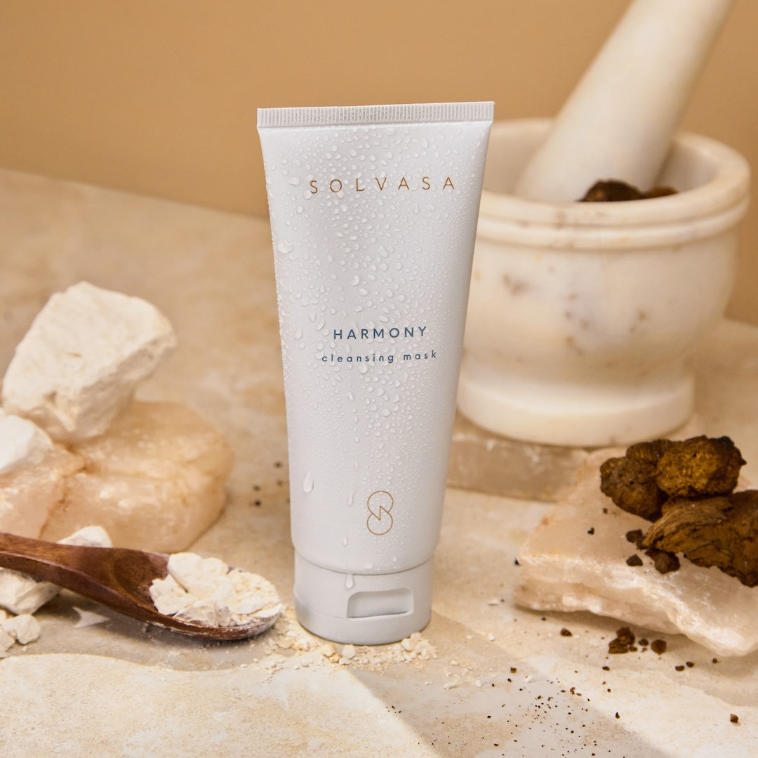 Golden Harmony Cleansing Mask by Solvasa