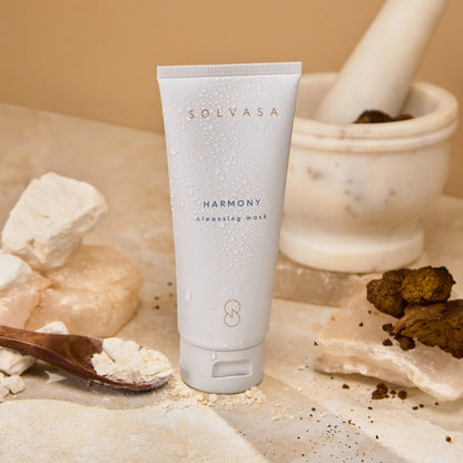 Golden Harmony Cleansing Mask by Solvasa