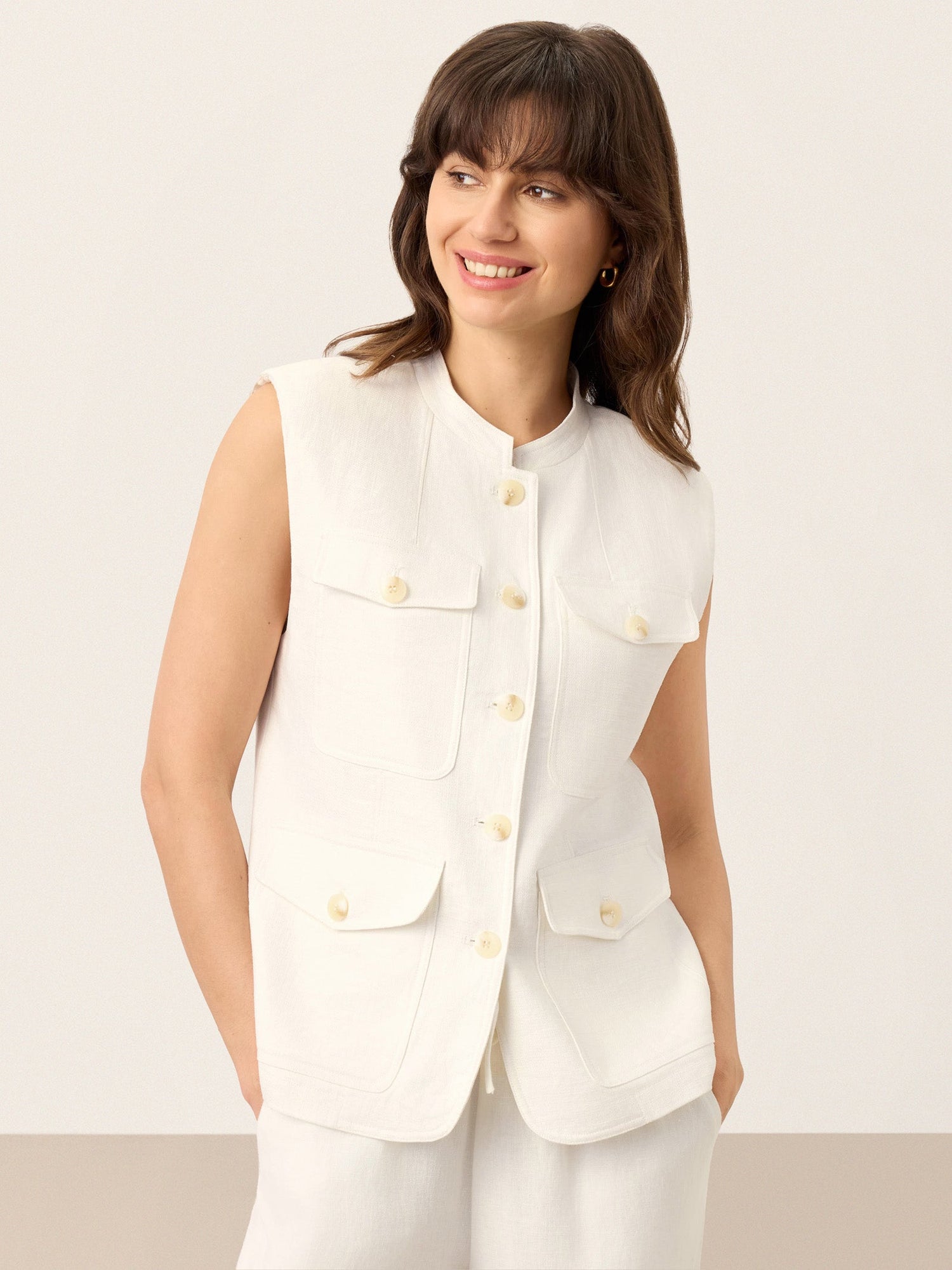 Linen Four-Pocket Tailored Sleeveless Vest COSIMA by LINTICO