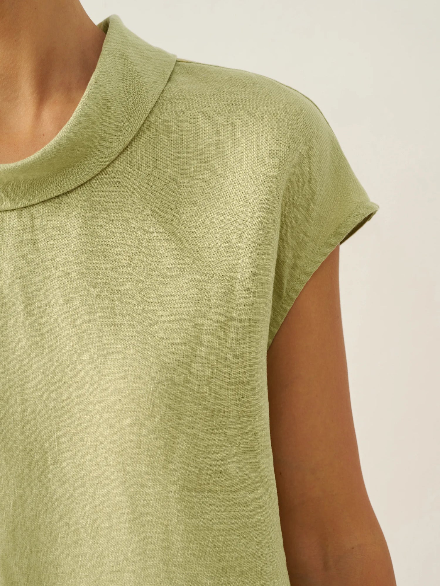 100% Linen Cap Sleeve Soft-Fold Collar Top YVONNE by LINTICO