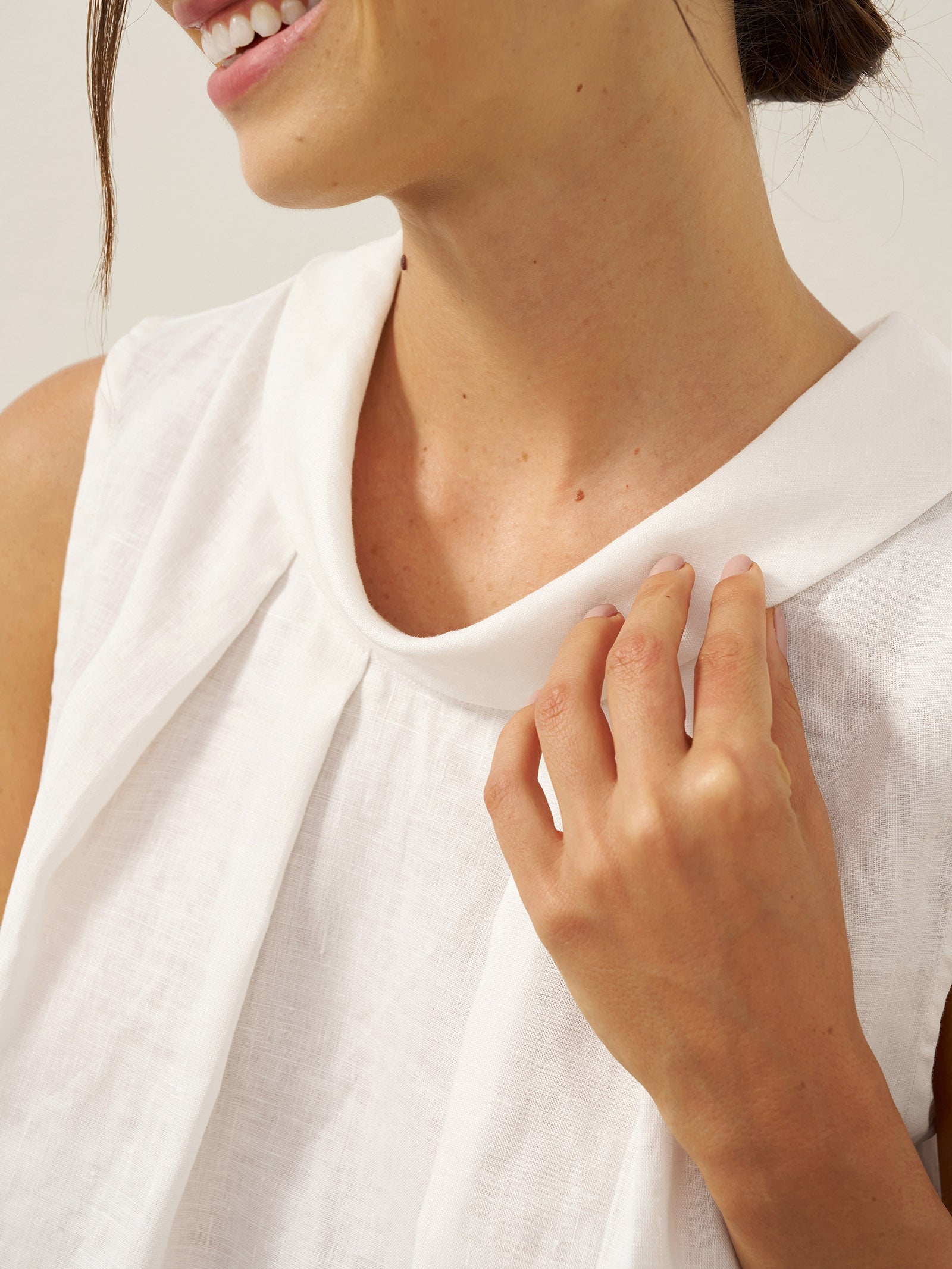 100% Linen Structured Collar Sleeveless Blouse BLAIR by LINTICO