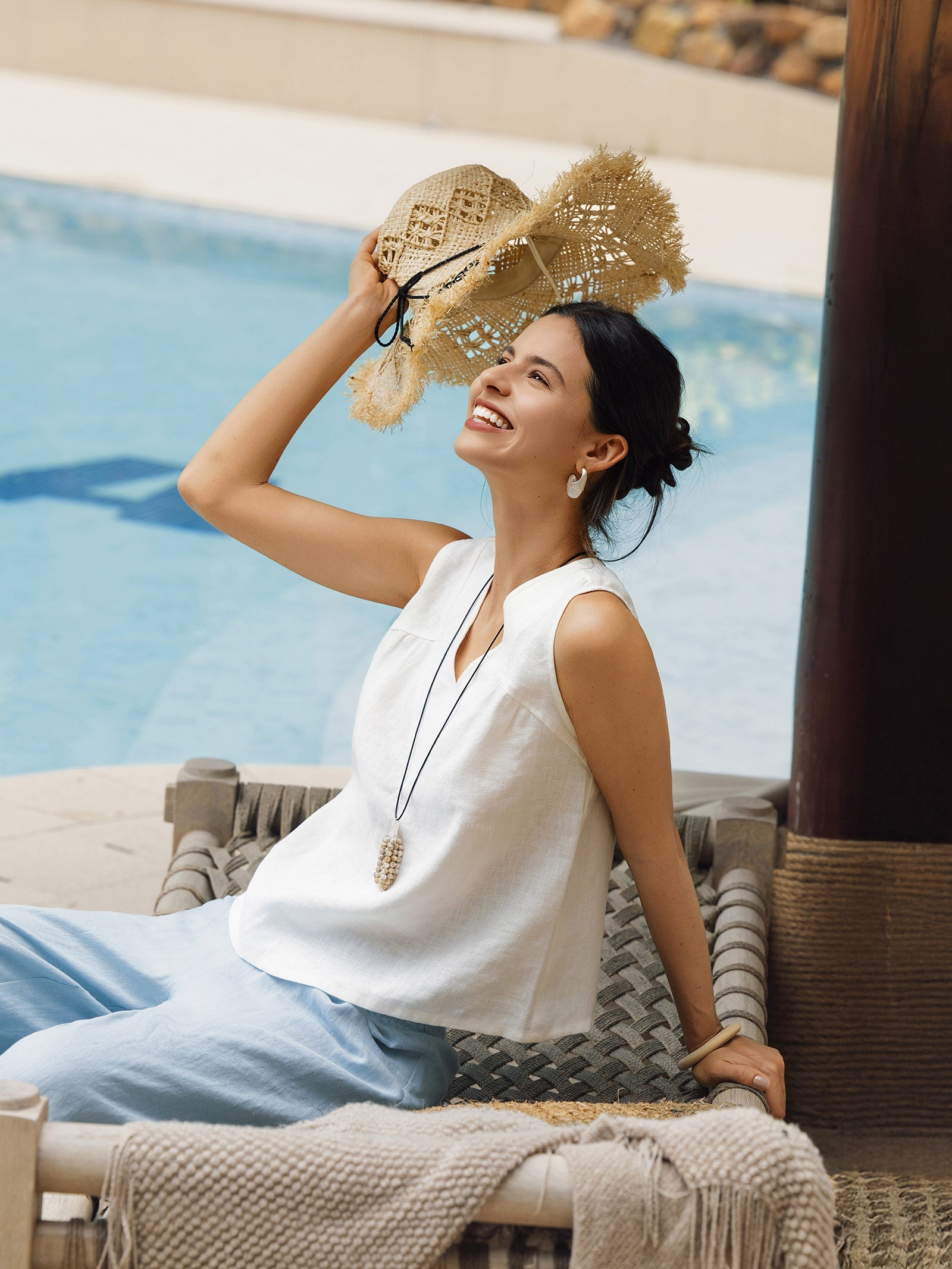 100% Linen V-Neck Sleeveless Tank Top NICOLE by LINTICO