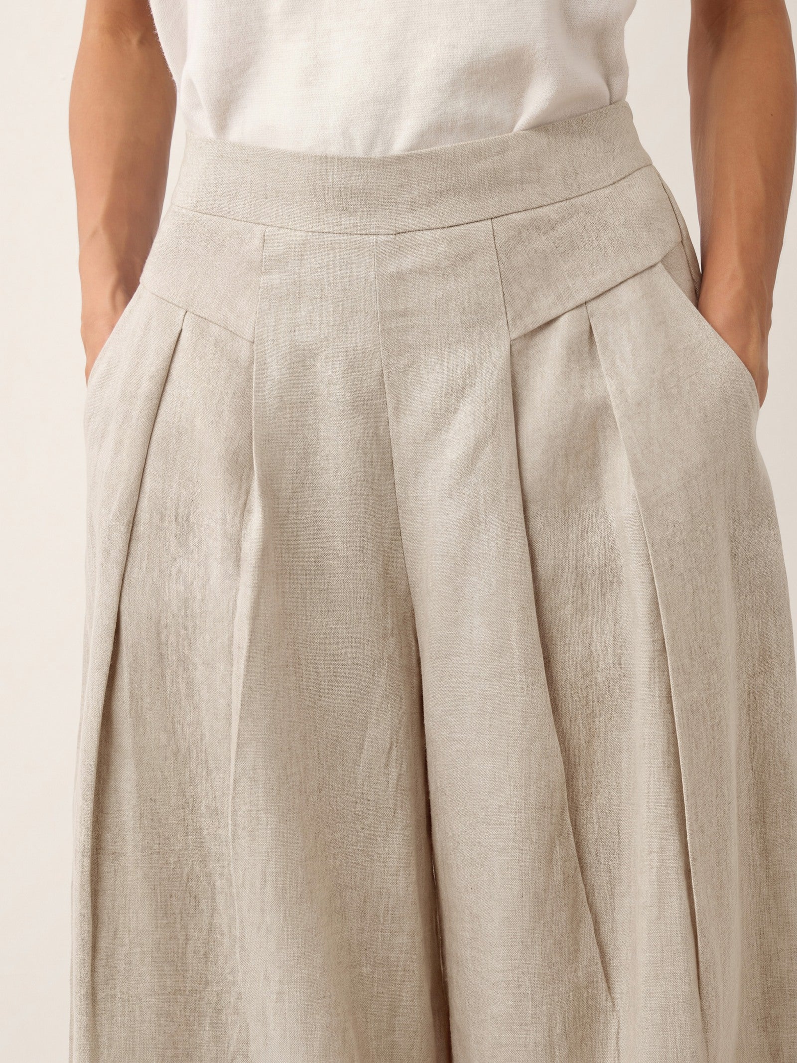 100% Linen Pleated Waist Wide Leg Pants LOUISA by LINTICO