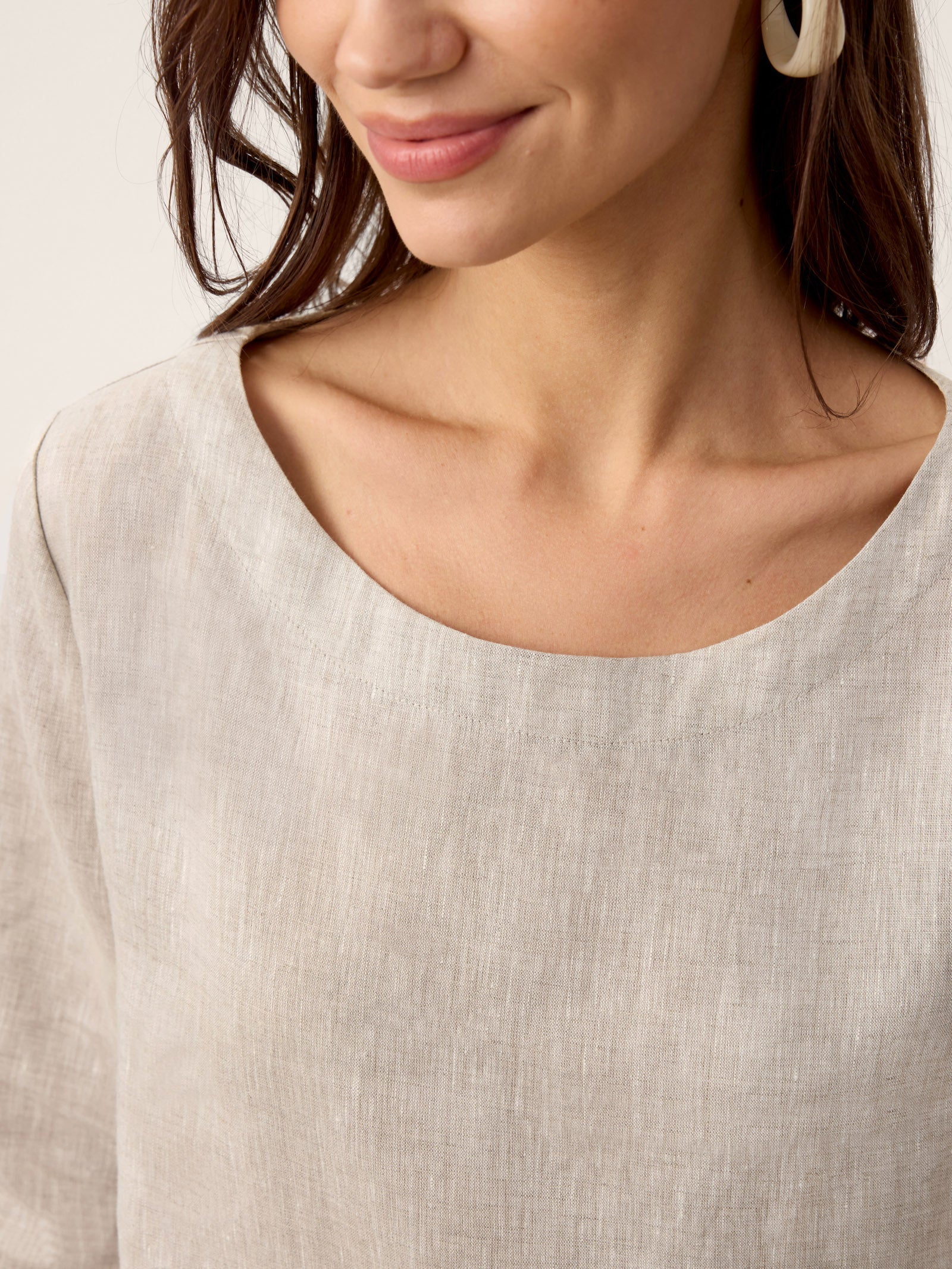 100% Linen Asymmetric-Hem Button-Trim Top NYLA by LINTICO