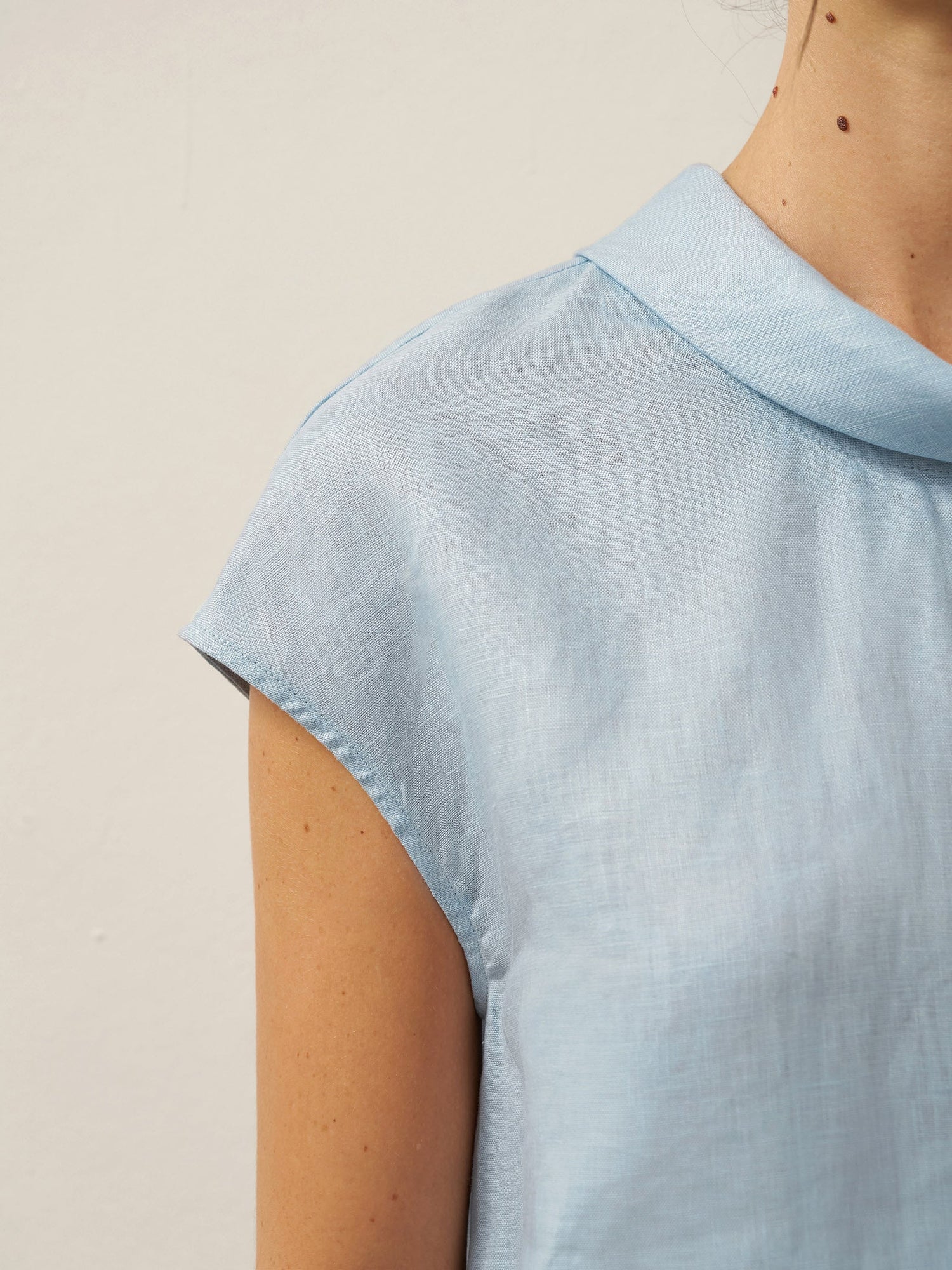 100% Linen Cap Sleeve Soft-Fold Collar Top YVONNE by LINTICO