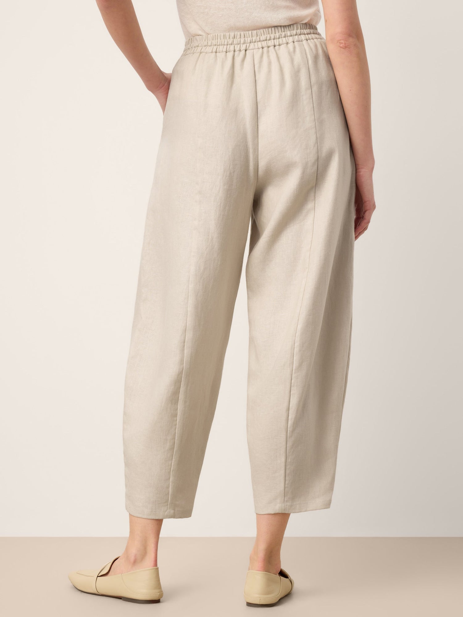100% Linen Drawstring Waist Tapered Cropped Pants LANEY by LINTICO