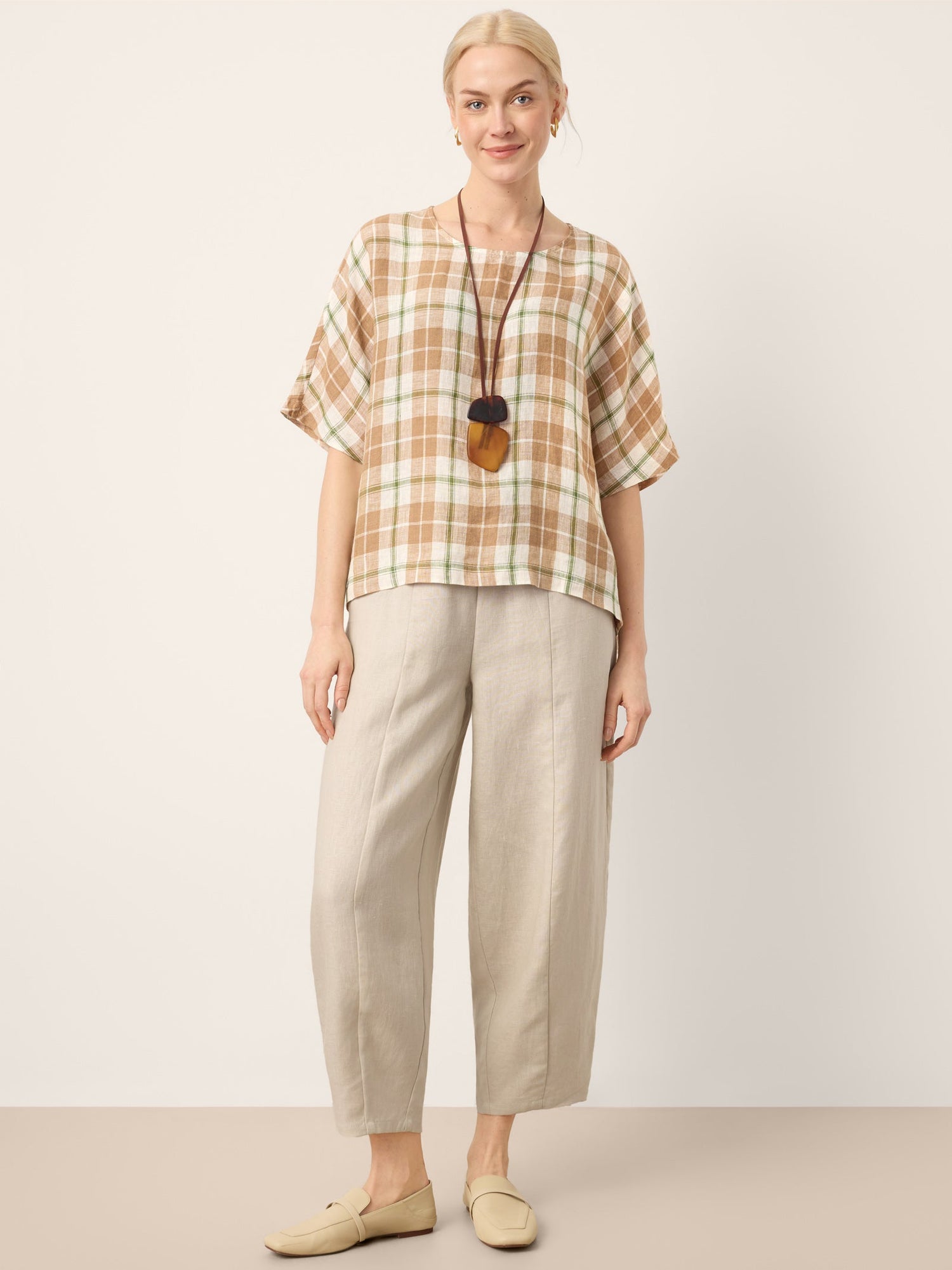 100% Linen Drawstring Waist Tapered Cropped Pants LANEY by LINTICO