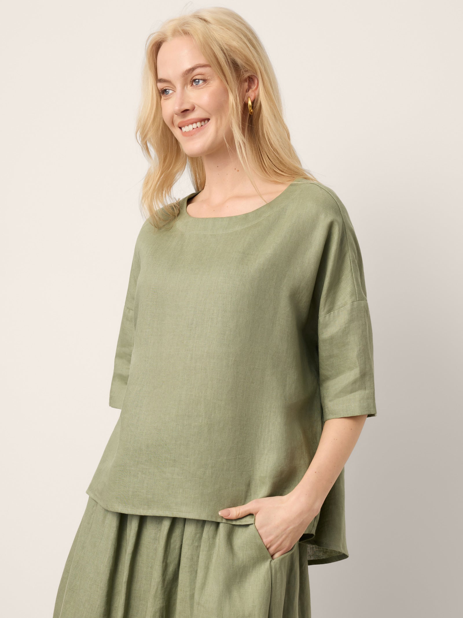 100% Linen Drop Shoulder Shirred Back High-Low Hem Top LINDSEY by LINTICO