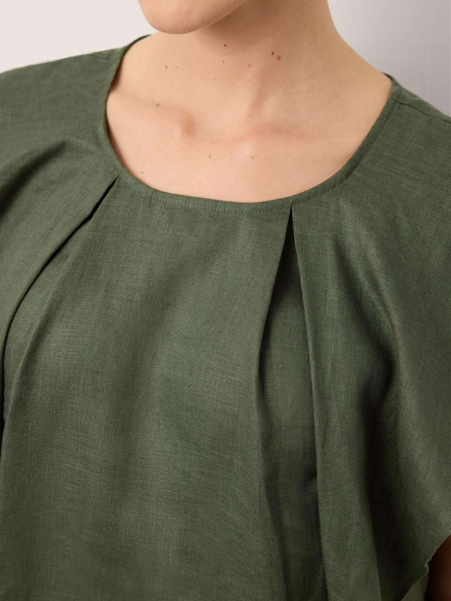 100% Linen Flutter Sleeve Sculpted Pleat Top DRUSILLA by LINTICO