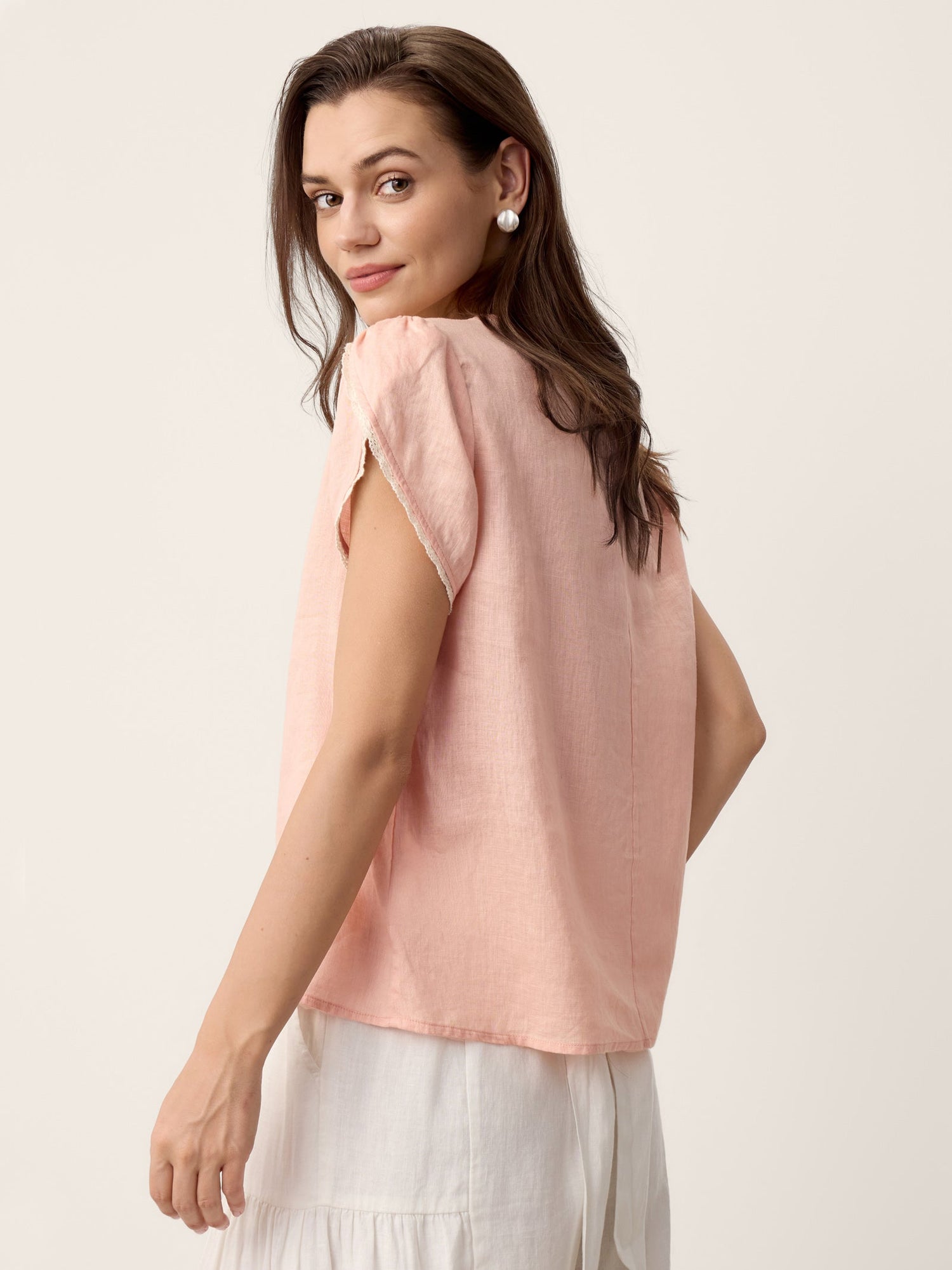 100% Linen Lace-Trim Puff-Sleeve Top NIA by LINTICO