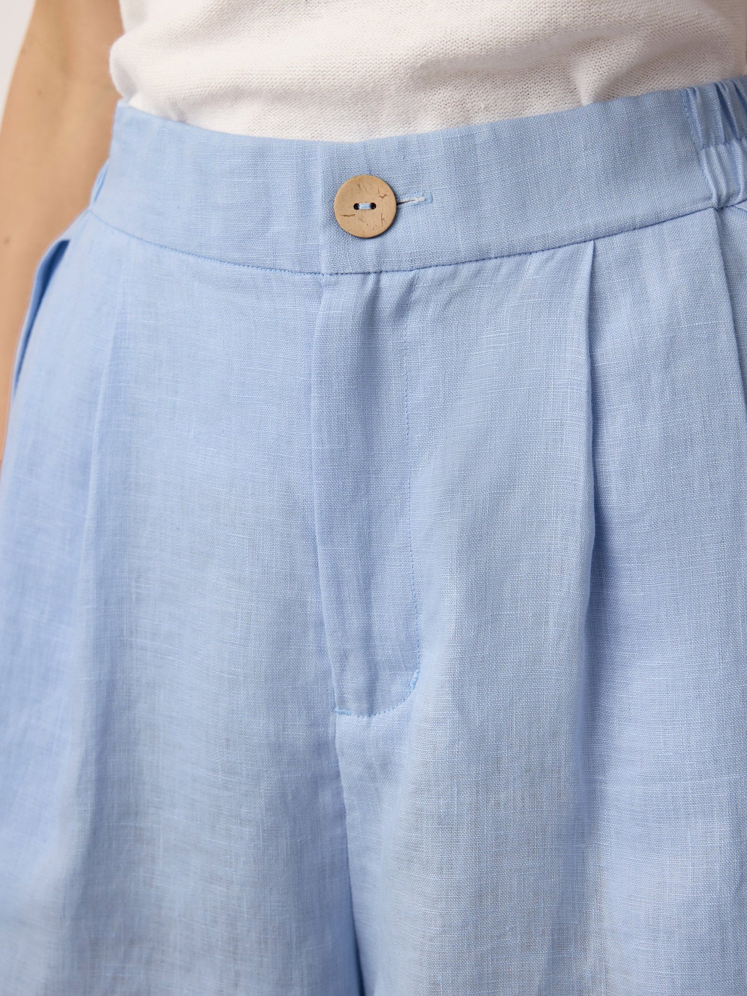 100% Linen Pleated Cuffed Shorts IRISSA by LINTICO