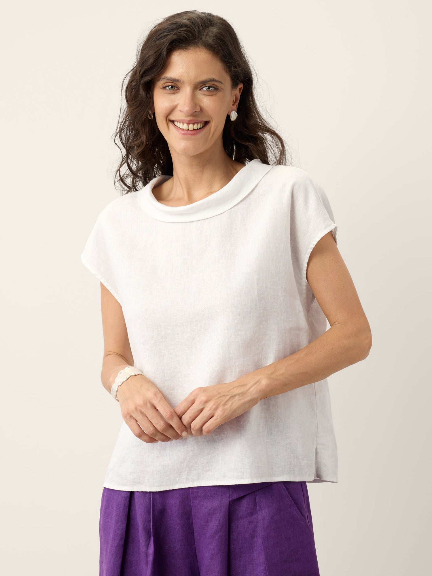 100% Linen Soft-Fold Collar Shell Button Top SABINE by LINTICO