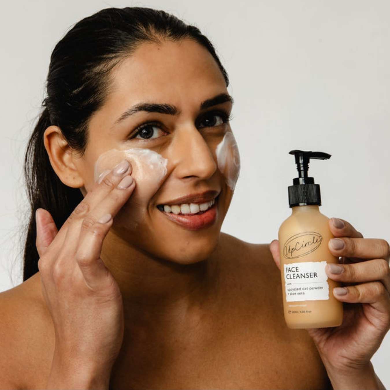 Cleansing Face Milk with Oat Powder + Aloe Vera by UpCircle