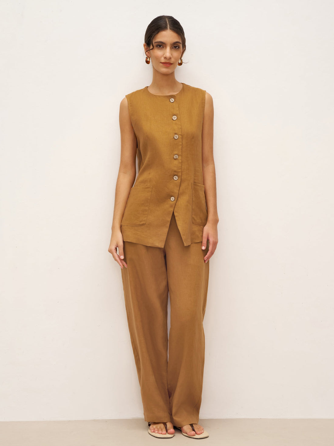 100% Linen Arc-Placket Button-Front Vest ELFRIDA