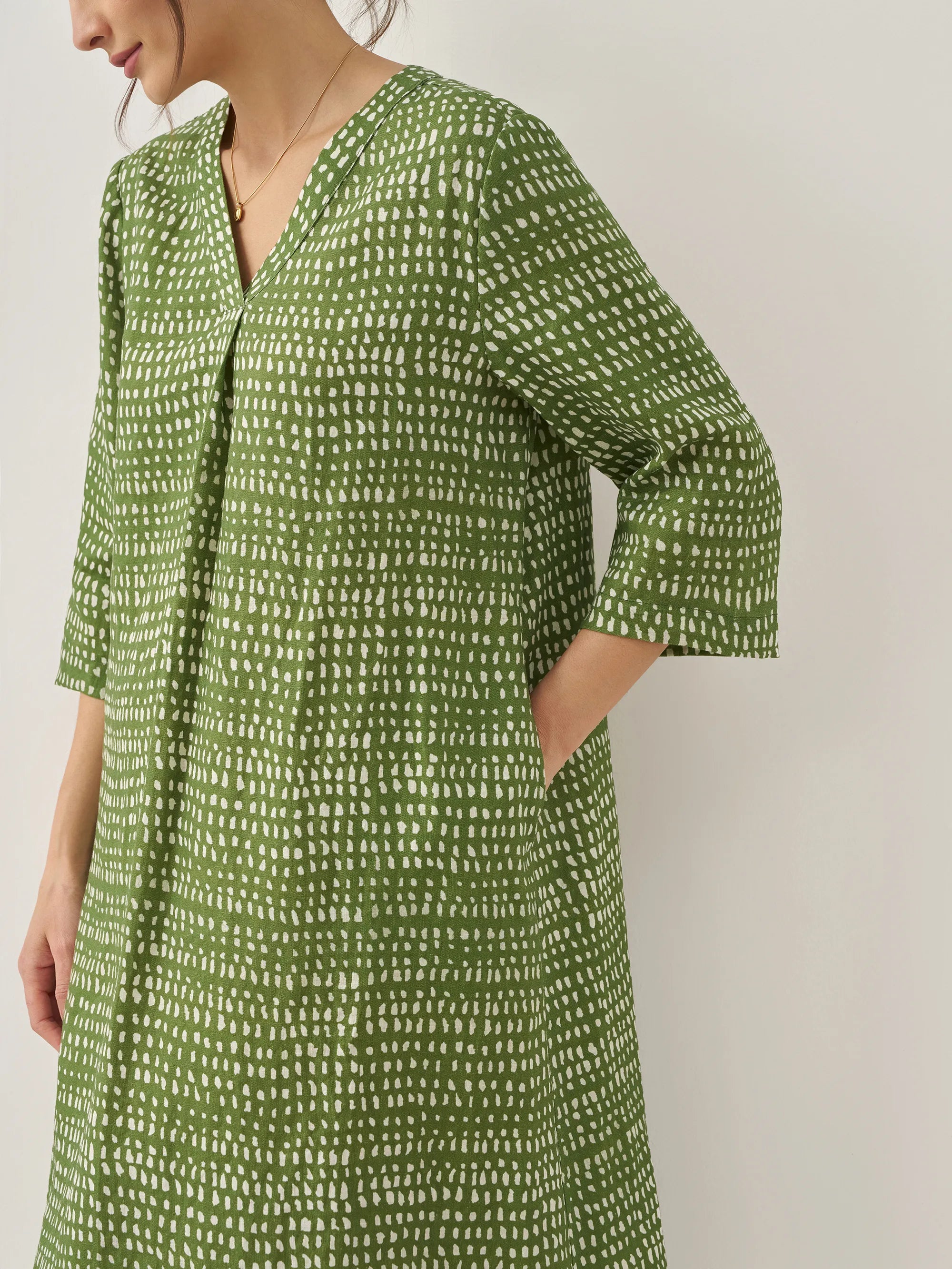 100% Linen V-Neck Dot Mini Dress LIRA by LINTICO