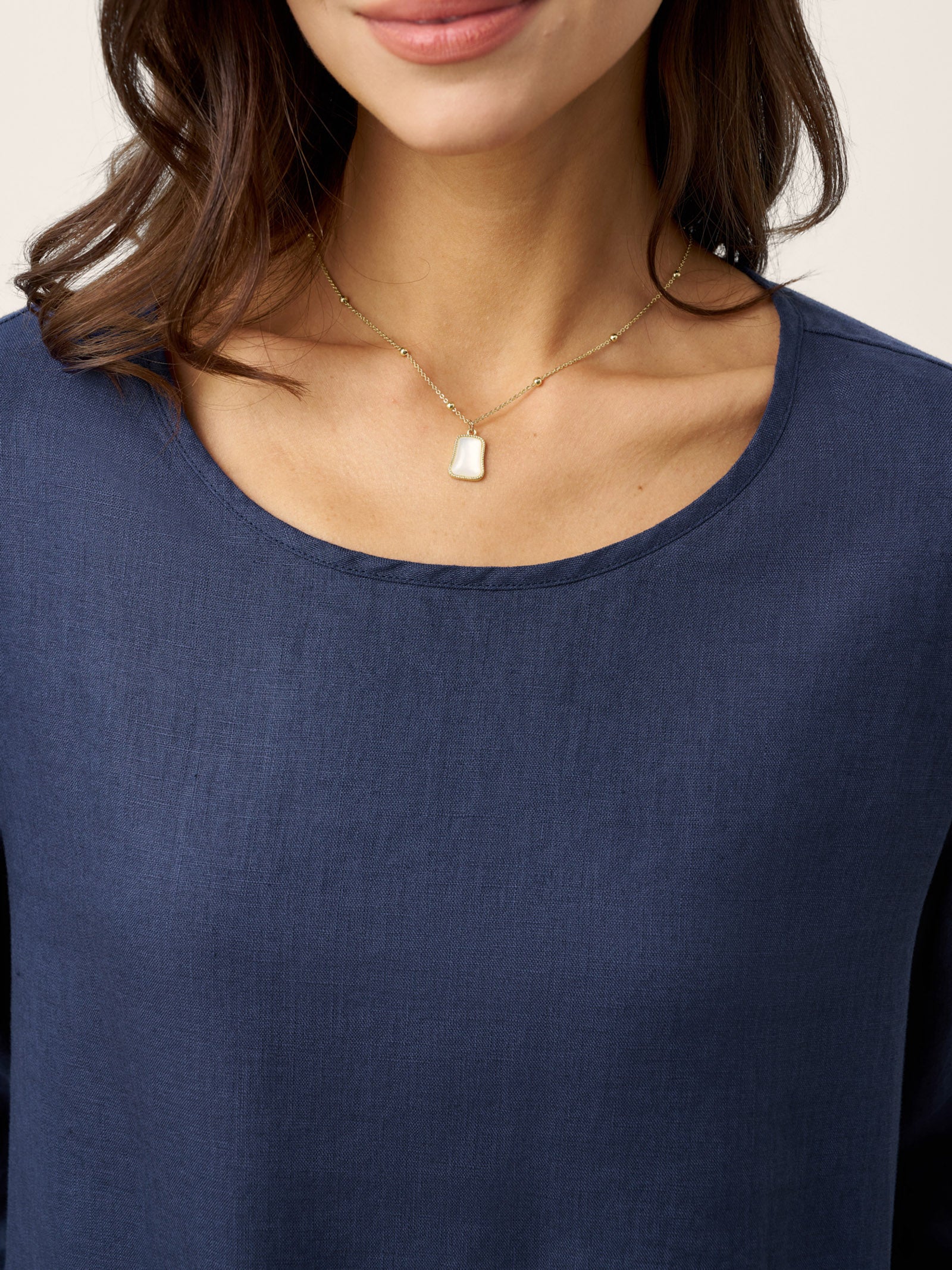 100% Linen Relaxed Back Button Top with Tab Sleeves SYLVANA by LINTICO