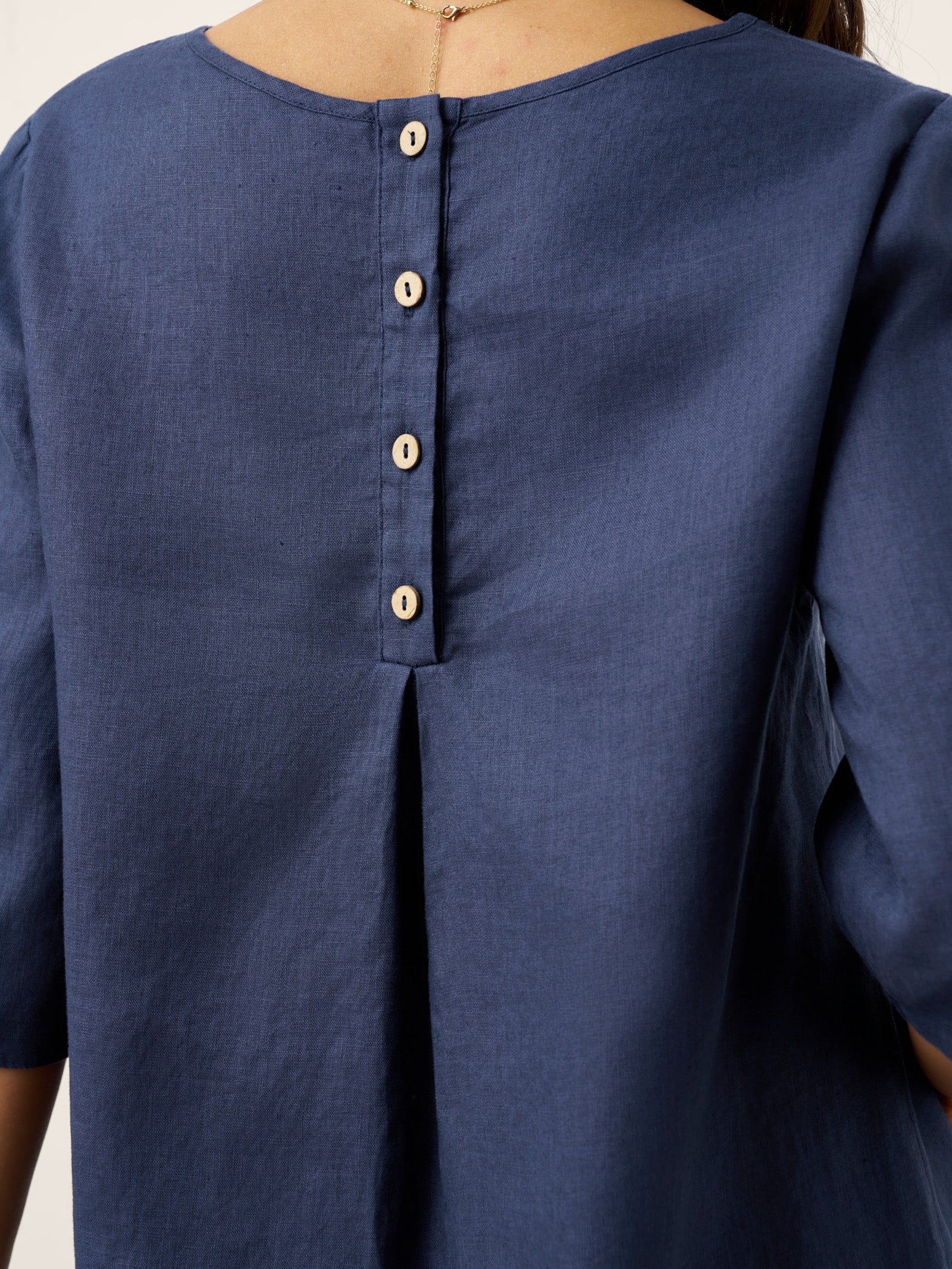100% Linen Relaxed Back Button Top with Tab Sleeves SYLVANA by LINTICO