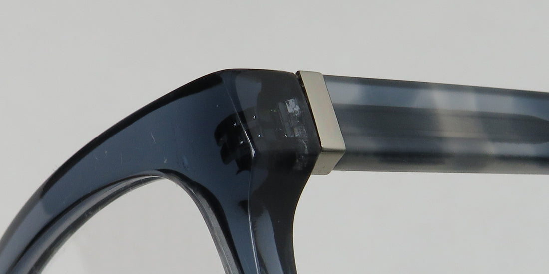 Isaac Mizrahi 30025 Eyeglasses by ModaFrames